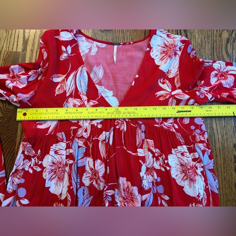 Free People Bella Floral Tunic Top Red White Long Sleeve V-Neck Boho Size S - Picture 8 of 8